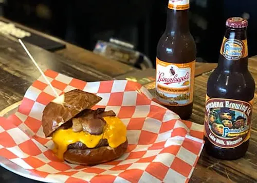Richard's Bar & BBQ