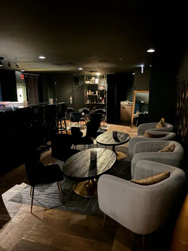 Sushi Suite 202 Hotel Lincoln