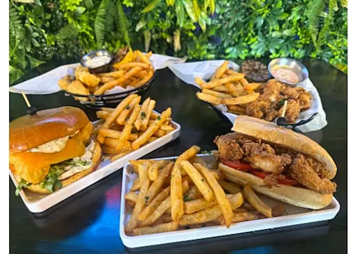 Driftwoods Sports Grill