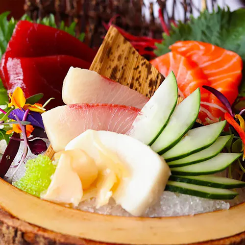 Photo 1 of 4: Raiz Kitchen Sushi Bar