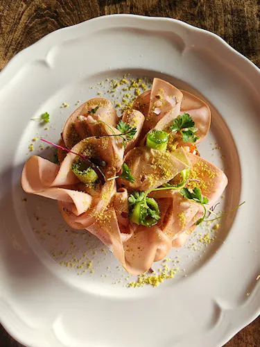 DACHA Kitchen & Bar