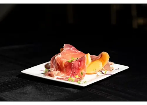 Cicada Restaurant and Lounge