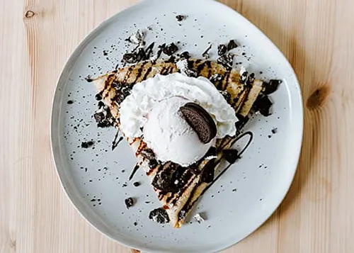 Fay's Crepes - Bubbly Hall