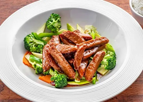 Photo 1 of 4: Tum Thai