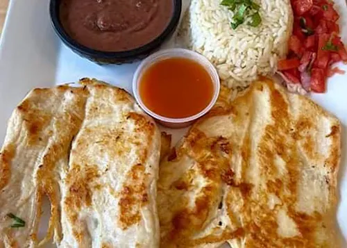 La Herradura Bistro Family Restaurant