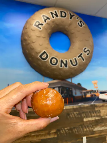 Photo 1 of 4: Randy's Donuts - Spring Valley