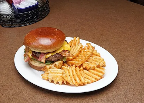 Round The Clock Restaurant - Highland