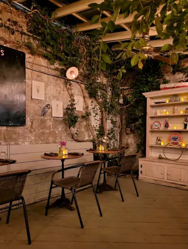 Bistro So
