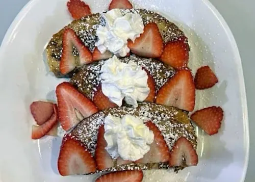 Photo 1 of 4: Rego Park Cafe