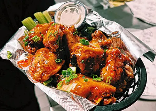 600 Degrees Pizzeria & Draft House