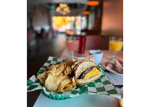 Wrecktangle Pizza - LynLake