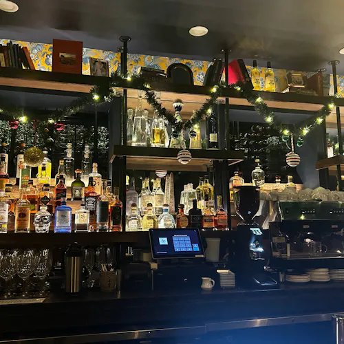 Bonne Vie Café & Bistro