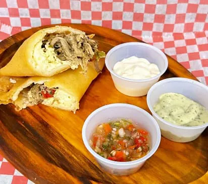 Photo 1 of 4: Eempanitas