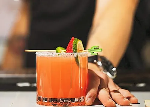 Shift Cocktail Bar