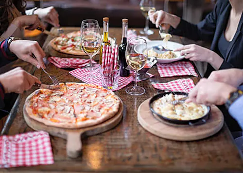 Yoli's Pizza