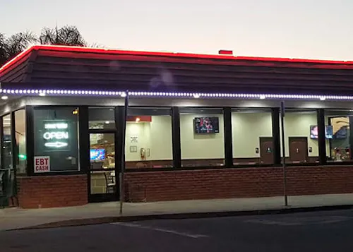 Famous Burgers