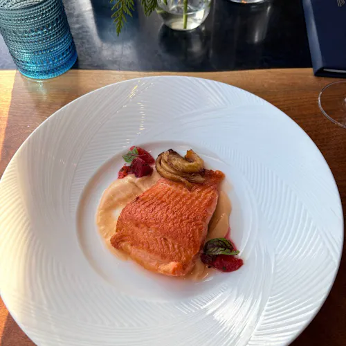 Peak Restaurant & Bar