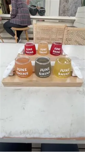 Juneshine - Santa Monica