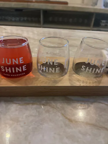 Juneshine - Santa Monica