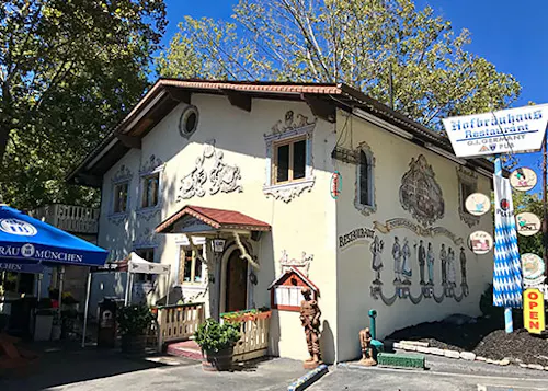 Photo 1 of 4: Hofbrauhaus Restaurant