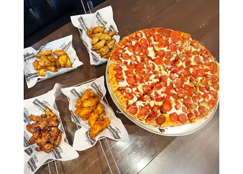 Photo 1 of 4: Mountain Mike's Pizza