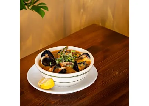 La Roma Restaurant & Bar