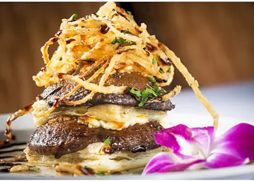 Pavilion Restaurant & Lounge