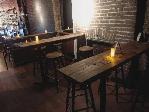 Caledonia Bar UWS