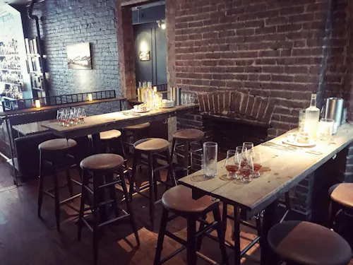 Caledonia Bar UWS