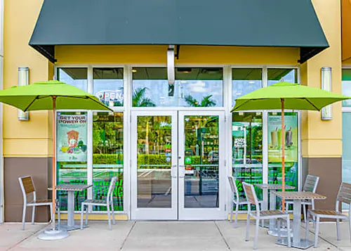 Photo 1 of 4: Robeks Fresh Juices