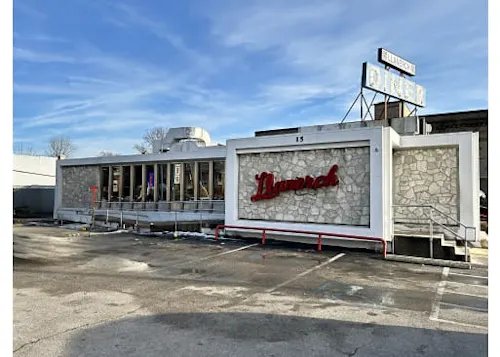 Photo 1 of 4: Llanerch Diner