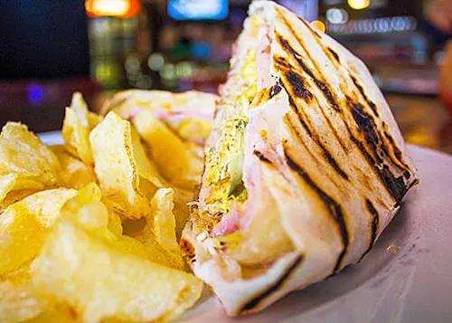 Horse Tavern & Grille
