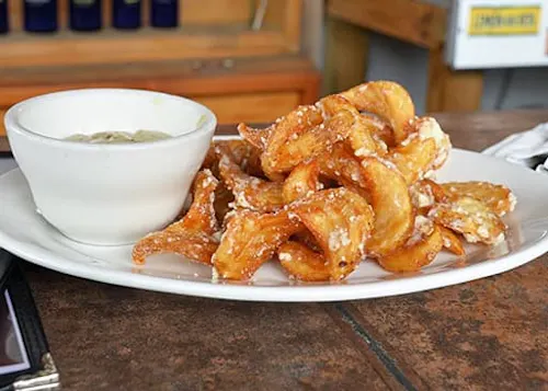 Horse Tavern & Grille