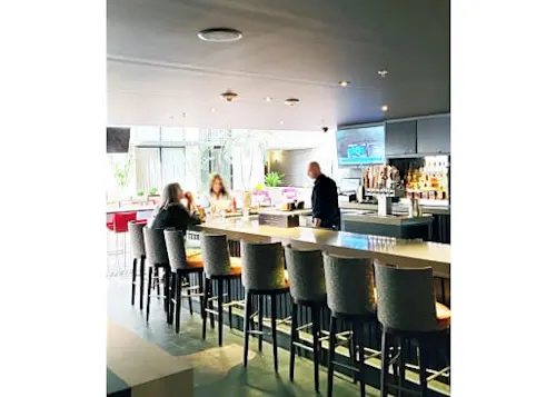 Zink Kitchen & Bar