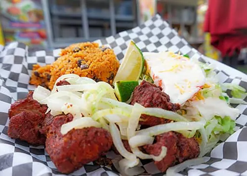 Photo 1 of 4: Dominican Chimi 829