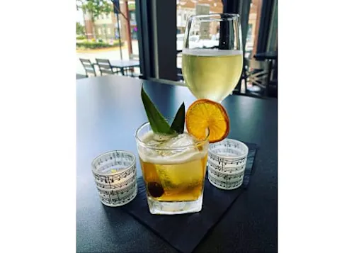 Treble Makers Dueling Pianos & Restaurant