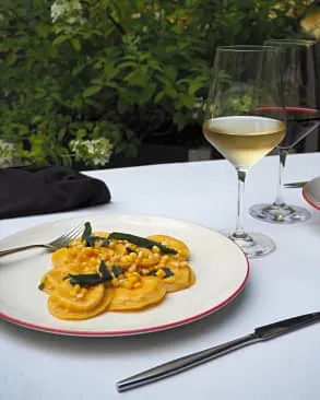 Senti Restaurant & Wine Bar