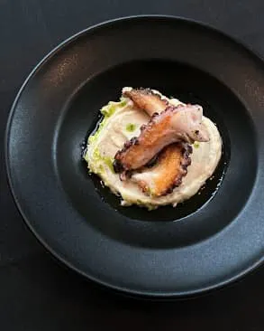 Senti Restaurant & Wine Bar