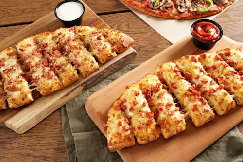 Photo 1 of 4: Donatos Pizza