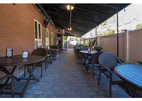 Dino's Bar & Grill