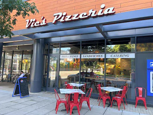 Vic's Pizzeria