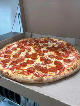 Photo 1 of 4: Vic's Pizzeria