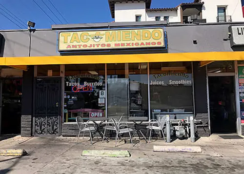 Photo 1 of 4: Tacomiendo
