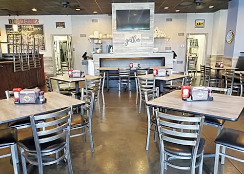 Dunwellz Custom Kitchen And Pour House