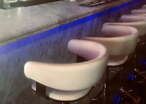 Everest Bar & Grill
