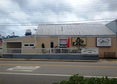 Photo 1 of 4: Icehouse Restaurant