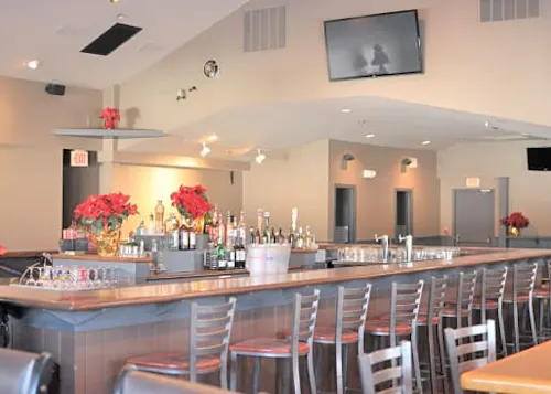 Station House Bar & Grill