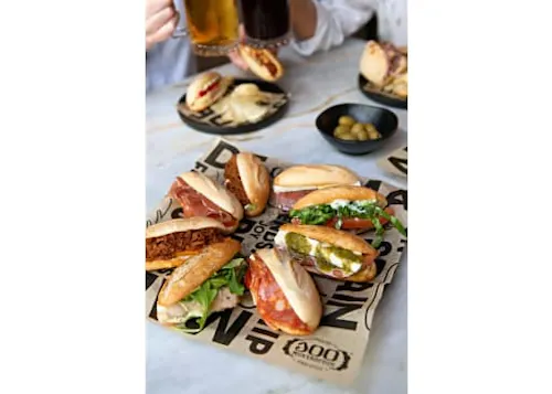100 Montaditos