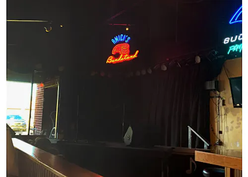 Amici's Pizza Sports Bar And Grill