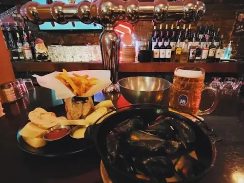 St. Arnold's Mussel Bar - Dupont
